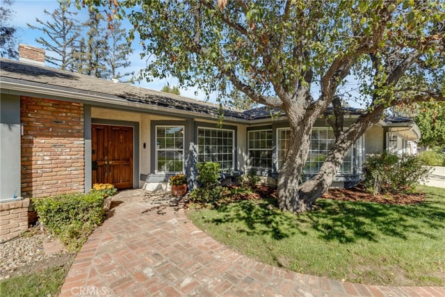 22271 Craggy View, Chatsworth, CA 91311 — photo 3 of 43