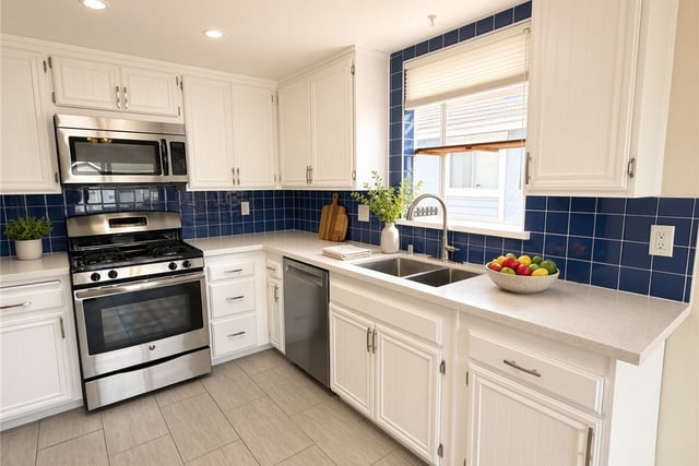 20322 Rue Crevier 626, Canyon Country, CA 91351 — photo 12 of 44
