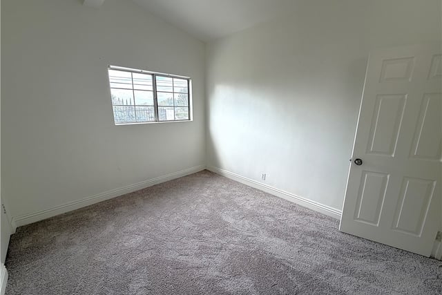 13658 Garrick Avenue, Sylmar, CA 91342 — photo 10 of 24