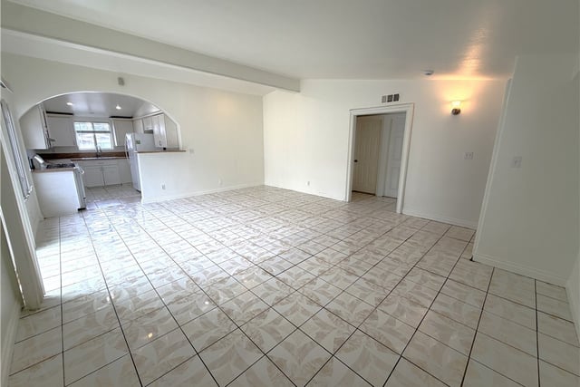 13658 Garrick Avenue, Sylmar, CA 91342 — photo 4 of 24