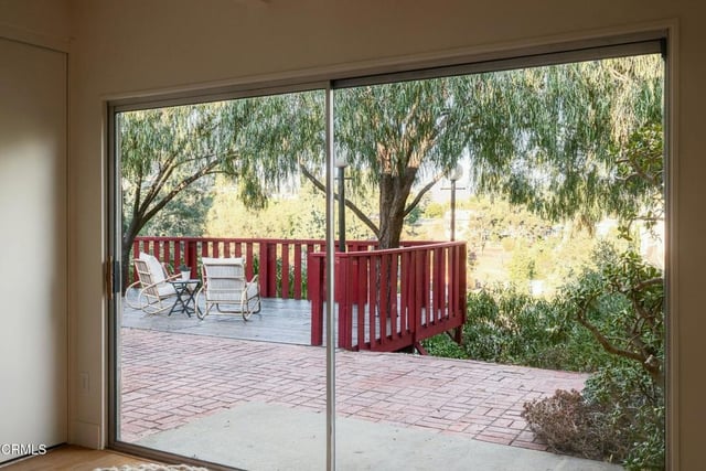 550 Marie Avenue, Los Angeles, CA 90042 — photo 19 of 33