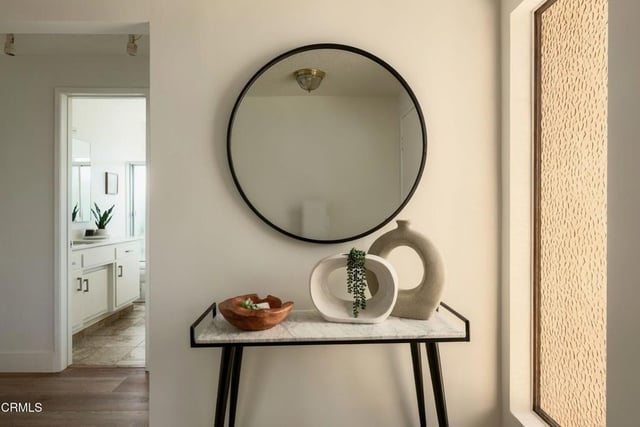 550 Marie Avenue, Los Angeles, CA 90042 — photo 4 of 33