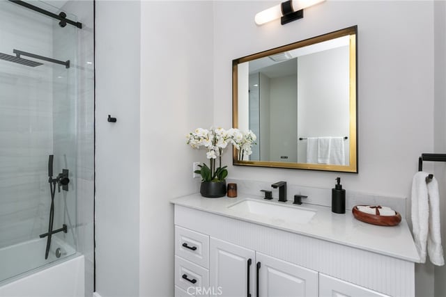 6853 Willis Avenue, Van Nuys, CA 91405 — photo 14 of 29