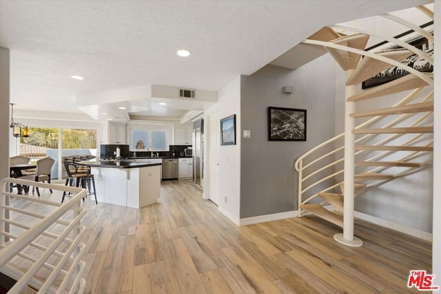 536 S Ventu Park Road, Newbury Park, CA 91320 — photo 14 of 54