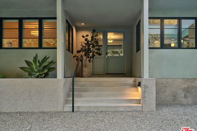 2633 Mandeville Canyon Road, Los Angeles, CA 90049 — photo 3 of 61