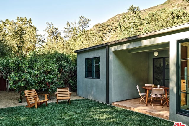 2633 Mandeville Canyon Road, Los Angeles, CA 90049 — photo 37 of 61