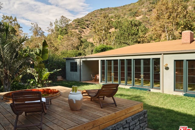 2633 Mandeville Canyon Road, Los Angeles, CA 90049 — photo 8 of 61