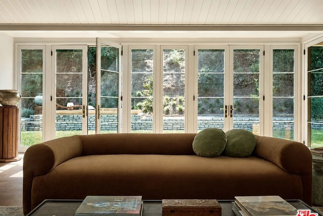2633 Mandeville Canyon Road, Los Angeles, CA 90049 — photo 9 of 61