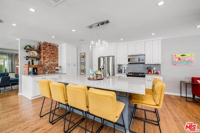 1115 N Screenland Drive, Burbank, CA 91505 — photo 3 of 39