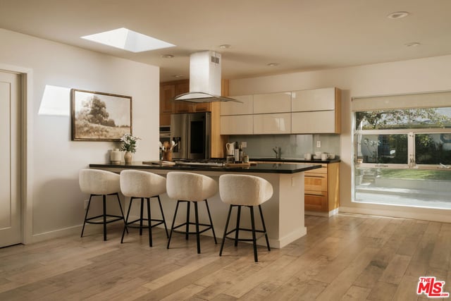 15539 Hamner Drive, Los Angeles, CA 90077 — photo 8 of 42