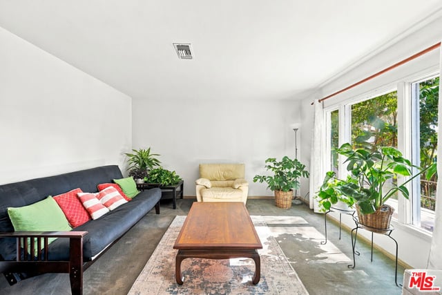 11749 Ayres Avenue, Los Angeles, CA 90064 — photo 11 of 58