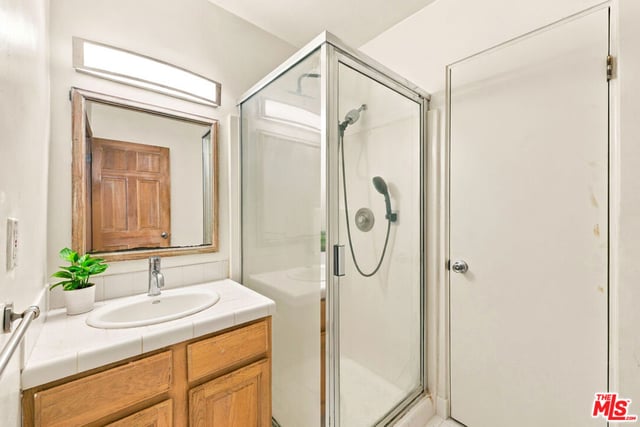 11749 Ayres Avenue, Los Angeles, CA 90064 — photo 25 of 58