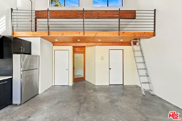 11749 Ayres Avenue, Los Angeles, CA 90064 — photo 45 of 58