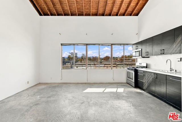 11749 Ayres Avenue, Los Angeles, CA 90064 — photo 47 of 58