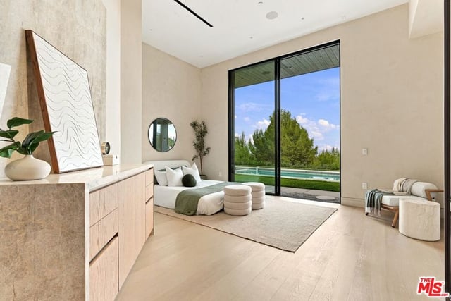 3801 Vista Linda Drive, Encino, CA 91316 — photo 23 of 62