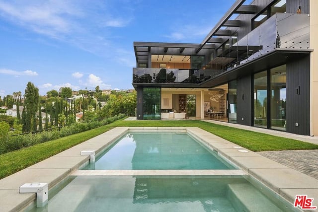 3801 Vista Linda Drive, Encino, CA 91316 — photo 30 of 62