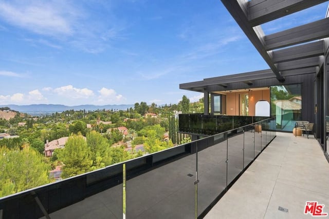 3801 Vista Linda Drive, Encino, CA 91316 — photo 56 of 62