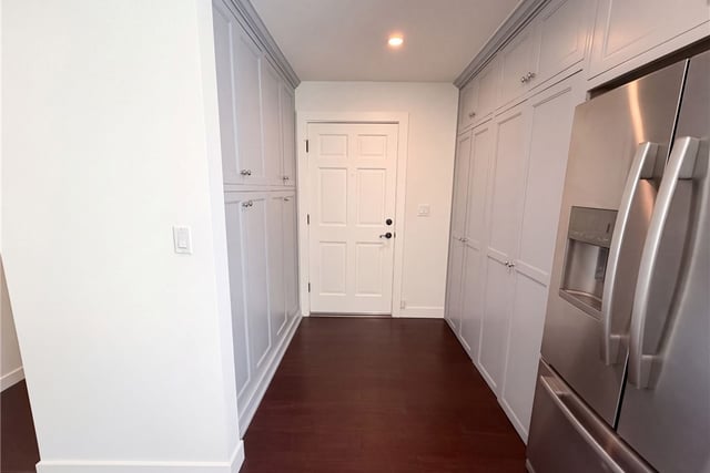 1110 Queen Anne Place, Los Angeles, CA 90019 — photo 7 of 27
