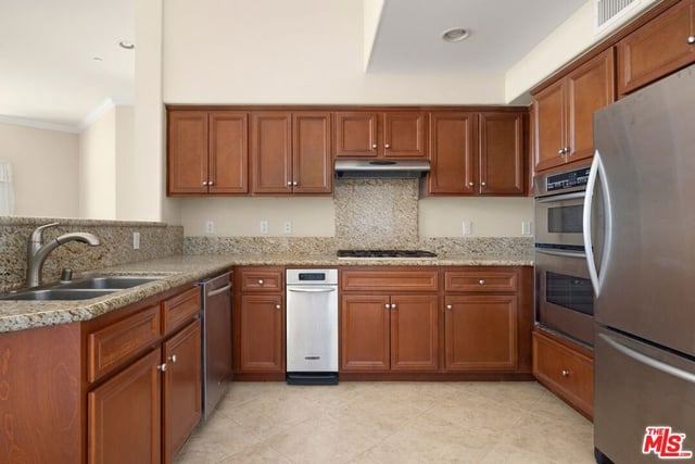 4282 Tradewinds Drive, Oxnard, CA 93035 — photo 4 of 21