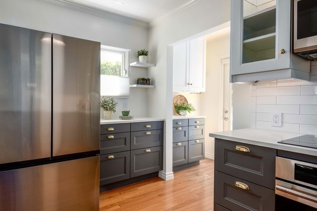 8361 Westlawn Avenue, Los Angeles, CA 90045 — photo 11 of 41