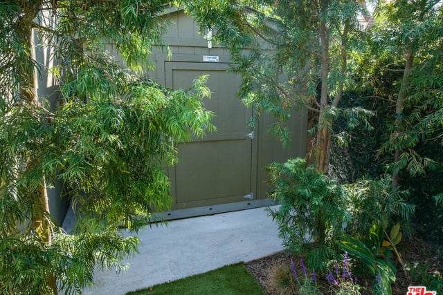 8361 Westlawn Avenue, Los Angeles, CA 90045 — photo 38 of 41