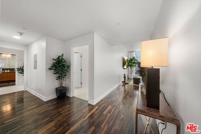 900 W Olympic Boulevard 28E, Los Angeles, CA 90015 — photo 16 of 46