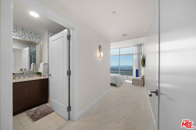 900 W Olympic Boulevard 28E, Los Angeles, CA 90015 — photo 17 of 46