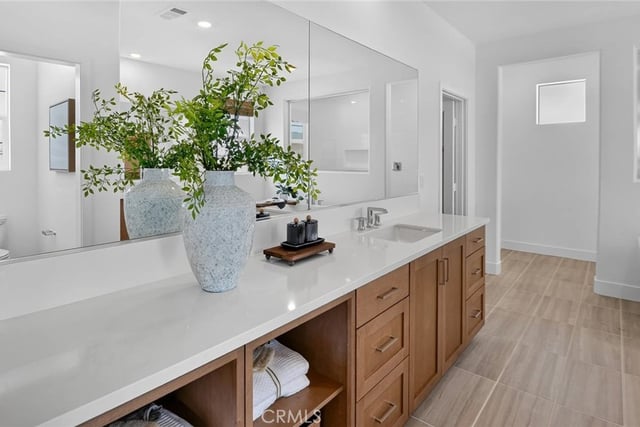 27976 Plateau Terrace, Valencia, CA 91381 — photo 13 of 31