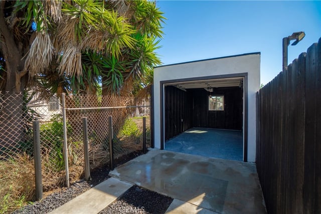 144 W 103rd St., Los Angeles, CA 90003 — photo 31 of 37