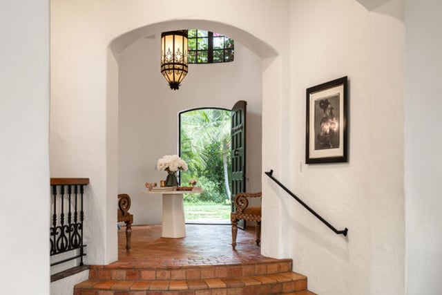 2809 Nichols Canyon Road, Los Angeles, CA 90046 — photo 2 of 31