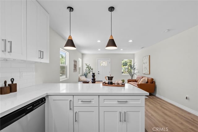 1745 W 39th, Los Angeles, CA 90062 — photo 2 of 33