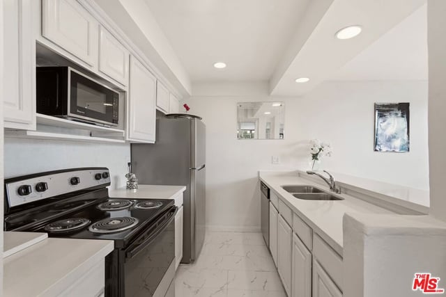 911 N Kings Road 310, West Hollywood, CA 90069 — photo 8 of 23