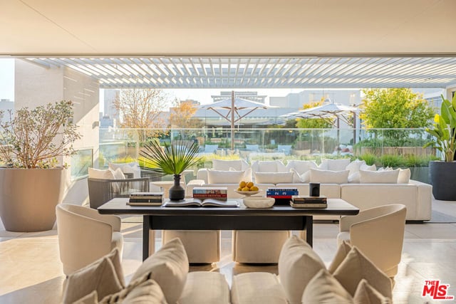 9200 Wilshire Boulevard 301E, Beverly Hills, CA 90212 — photo 19 of 26