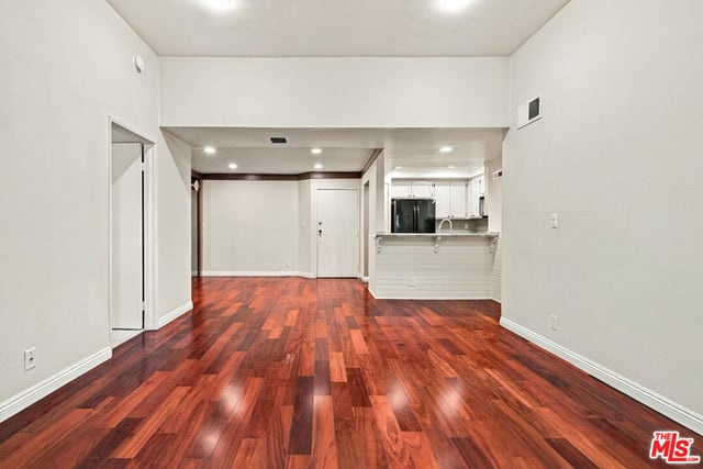 7800 Topanga Canyon Boulevard 322, Canoga Park, CA 91304 — photo 14 of 40