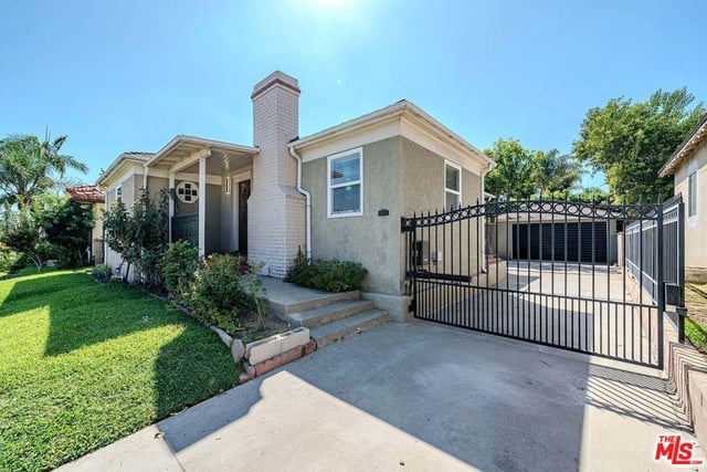 359 Blackshear Avenue, Los Angeles, CA 90022 — photo 8 of 46