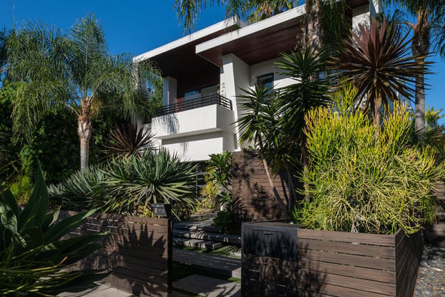 844 N Harper Avenue, Los Angeles, CA 90046 — photo 2 of 32