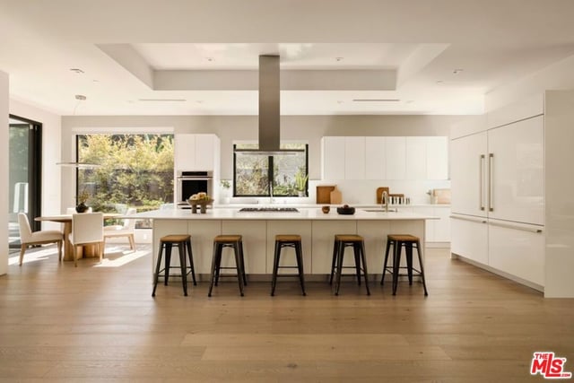 844 N Harper Avenue, Los Angeles, CA 90046 — photo 7 of 32