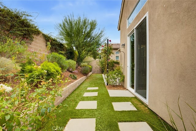 25110 Citron Lane, Canyon Country, CA 91387 — photo 24 of 38
