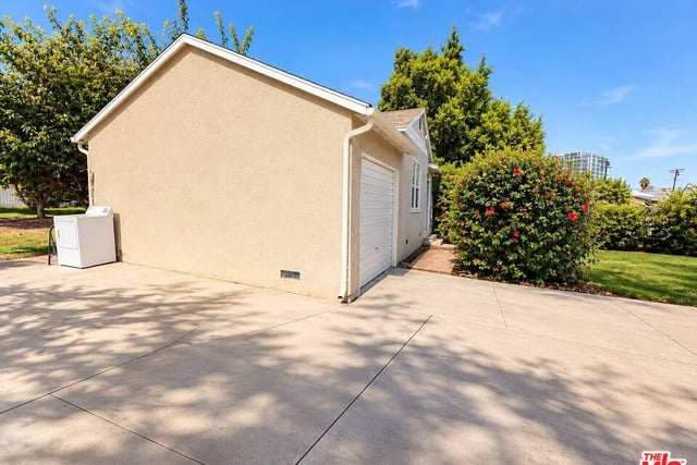 8015 Tilden Avenue, Panorama City, CA 91402 — photo 7 of 20