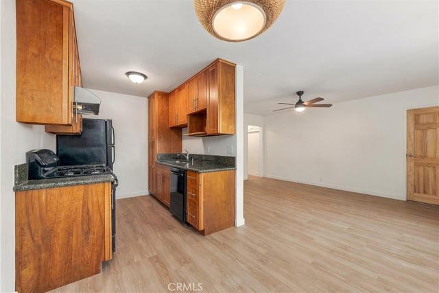 930 E 1st 16, Long Beach, CA 90802 — photo 7 of 30