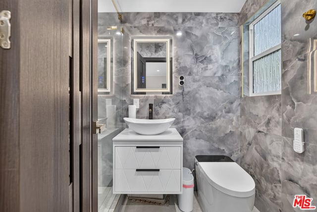 2727 Hollister Terrace, Glendale, CA 91206 — photo 40 of 76