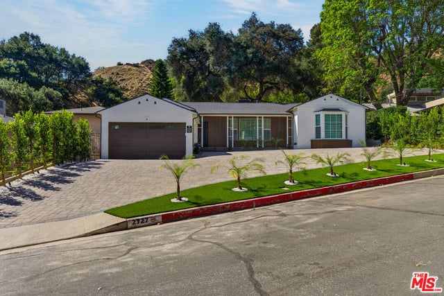 2727 Hollister Terrace, Glendale, CA 91206 — photo 7 of 76