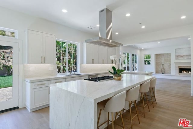 367 Loire Valley Drive, Simi Valley, CA 93065 — photo 19 of 47