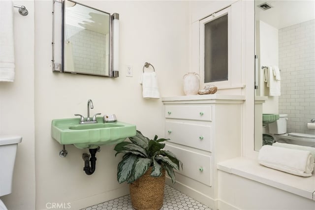 373 Gladys Avenue, Long Beach, CA 90814 — photo 22 of 49