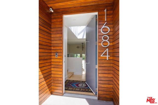 1684 Rotary Drive, Los Angeles, CA 90026 — photo 10 of 36