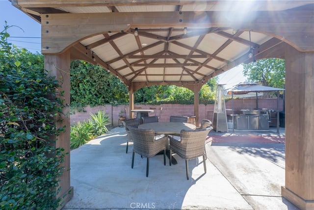 9720 Hayvenhurst, North Hills, CA 91343 — photo 11 of 25