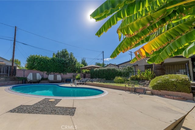 9720 Hayvenhurst, North Hills, CA 91343 — photo 5 of 25