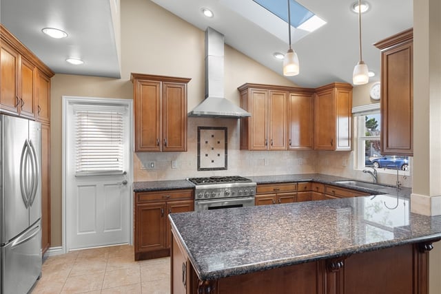 5440 W 124th, Hawthorne, CA 90250 — photo 8 of 39