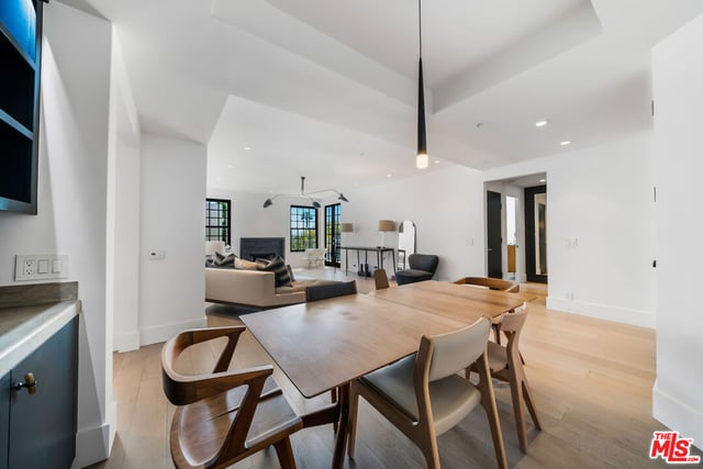 960 N Doheny Drive 301, West Hollywood, CA 90069 — photo 10 of 43