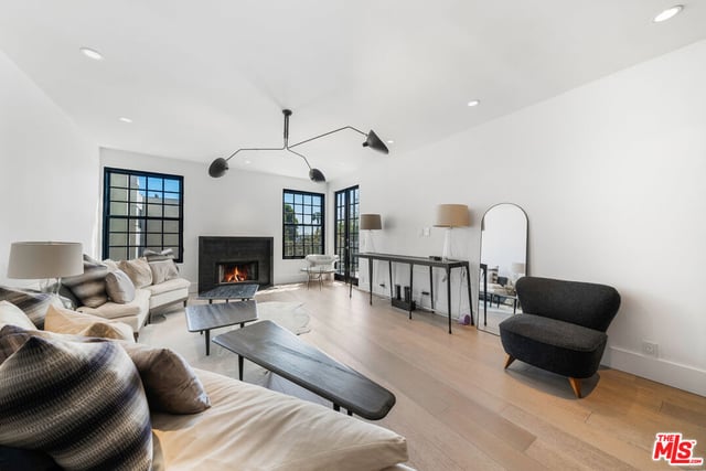 960 N Doheny Drive 301, West Hollywood, CA 90069 — photo 12 of 43